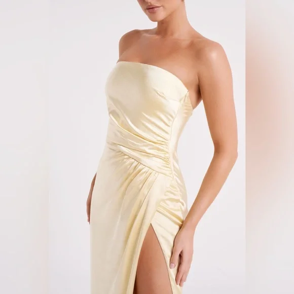 Butter yellow satin formal dress - Picture 5 of 5